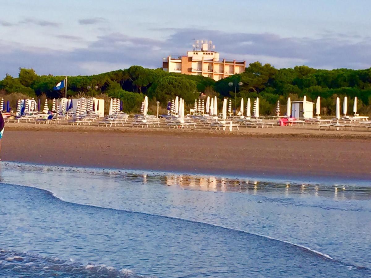 Hotel Beau Rivage Pineta Lido di Jesolo Exterior foto