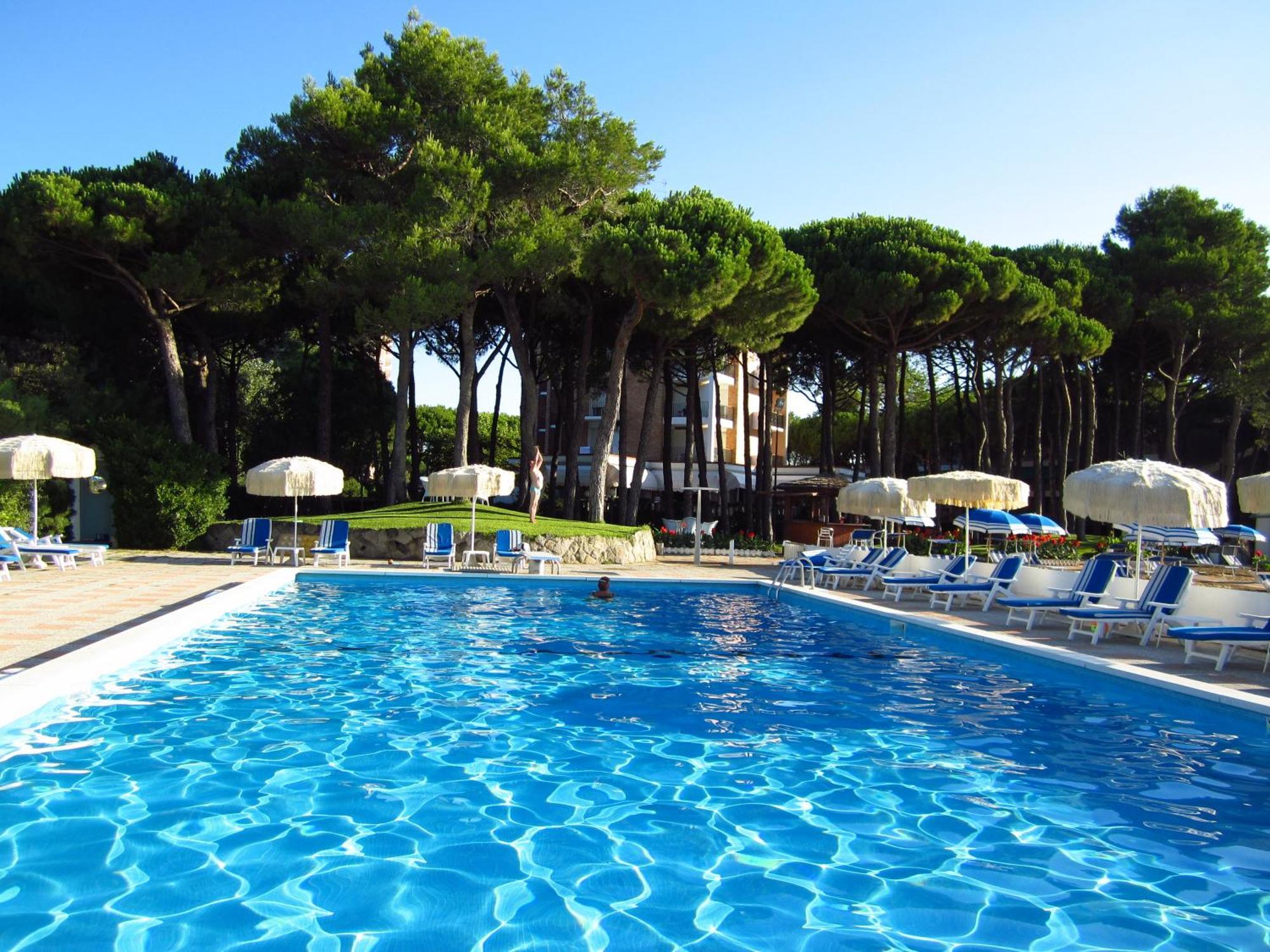Hotel Beau Rivage Pineta Lido di Jesolo Exterior foto