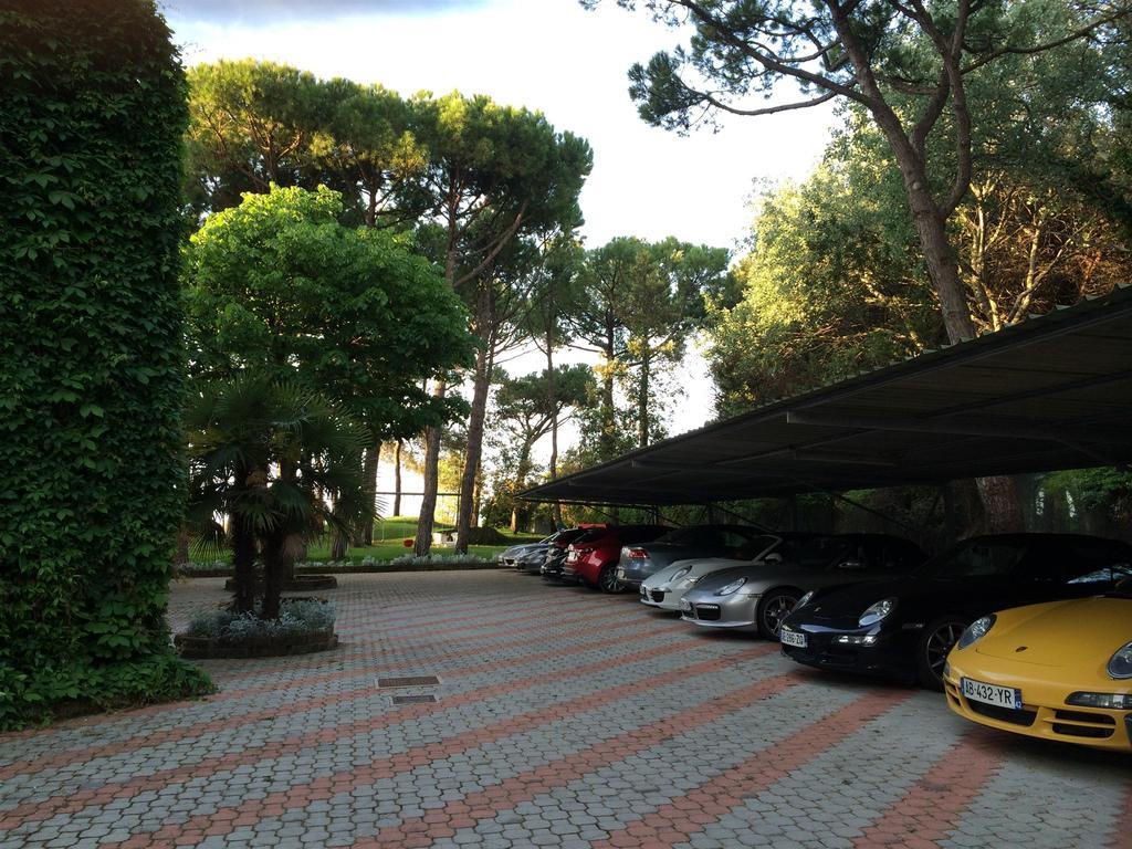 Hotel Beau Rivage Pineta Lido di Jesolo Exterior foto
